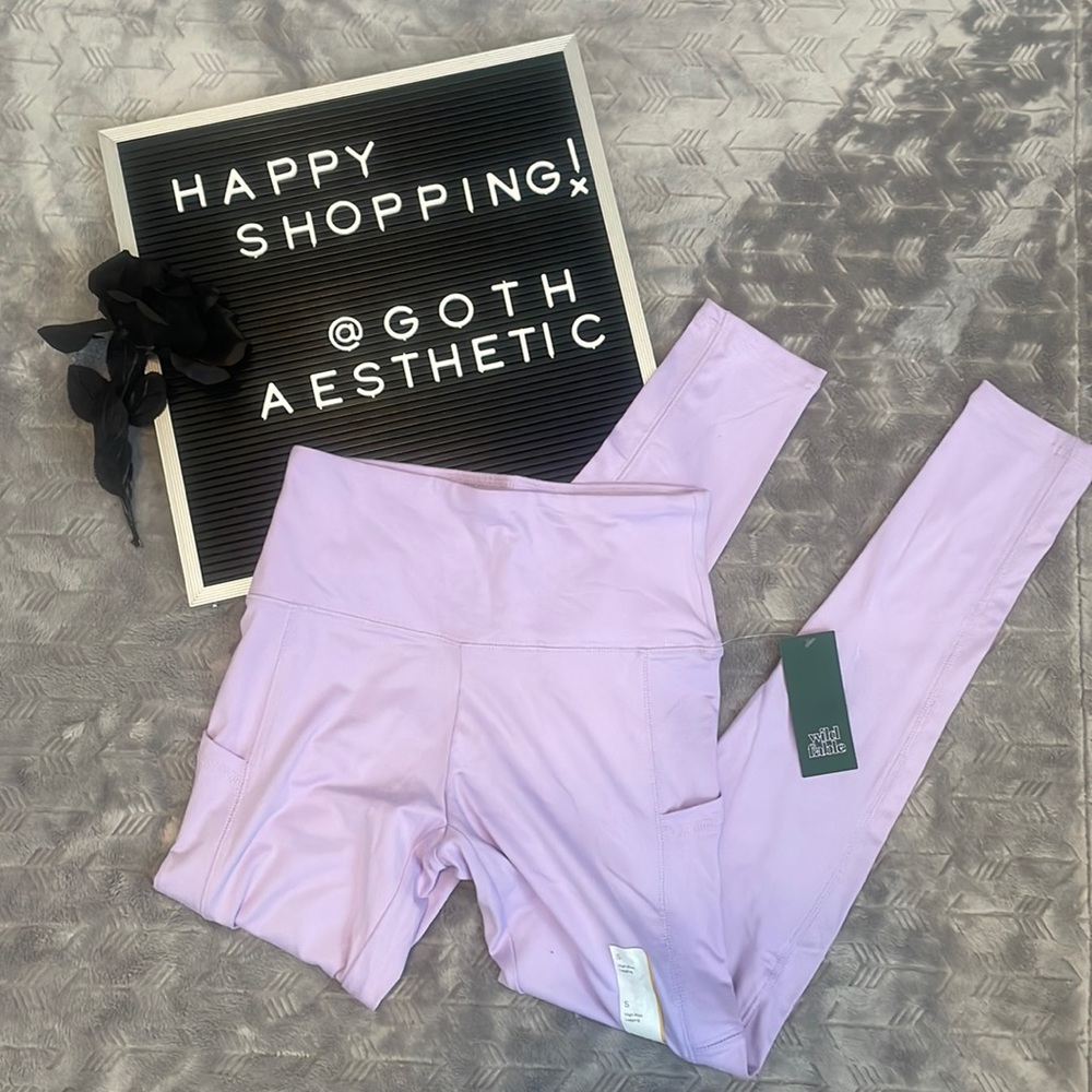 NEW WITH TAGS Wild Fable Women's High-Waisted Ultra Soft Leggings in Lilac